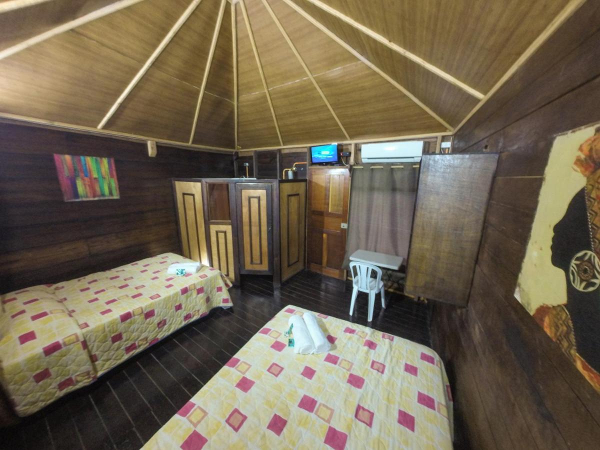 Chalet Castillo El Estor Bagian luar foto