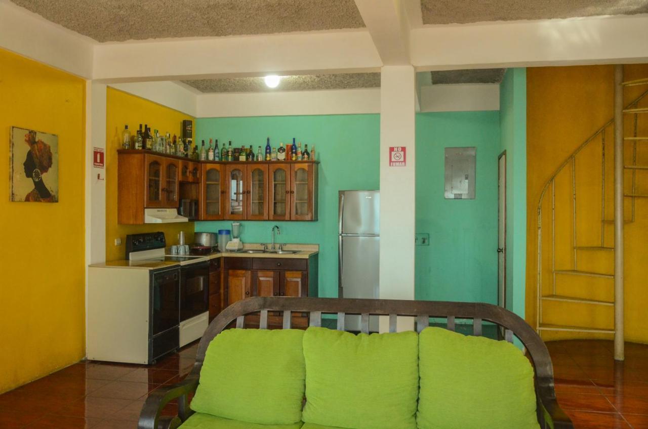 Chalet Castillo El Estor Bagian luar foto