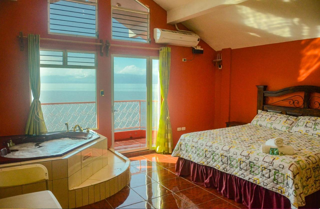 Chalet Castillo El Estor Bagian luar foto
